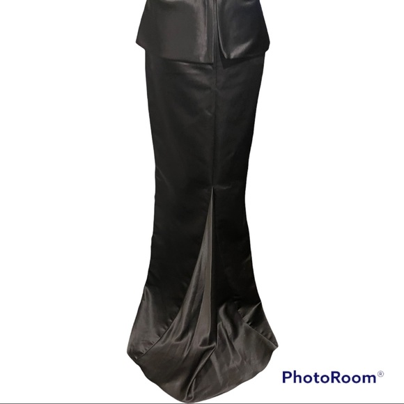 ALYCE Jean De Lys | Black Beaded Satin Strapless gown - Picture 8 of 12